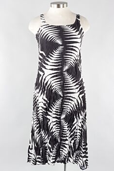 Sleeveless Pleat Dress - Black & White