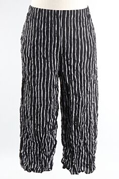 Easy Crop Pant - Black Stripe