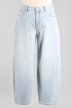Girlfriend Barrel Jean - Light Blue