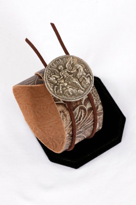 Embossed Cuff - Taupe