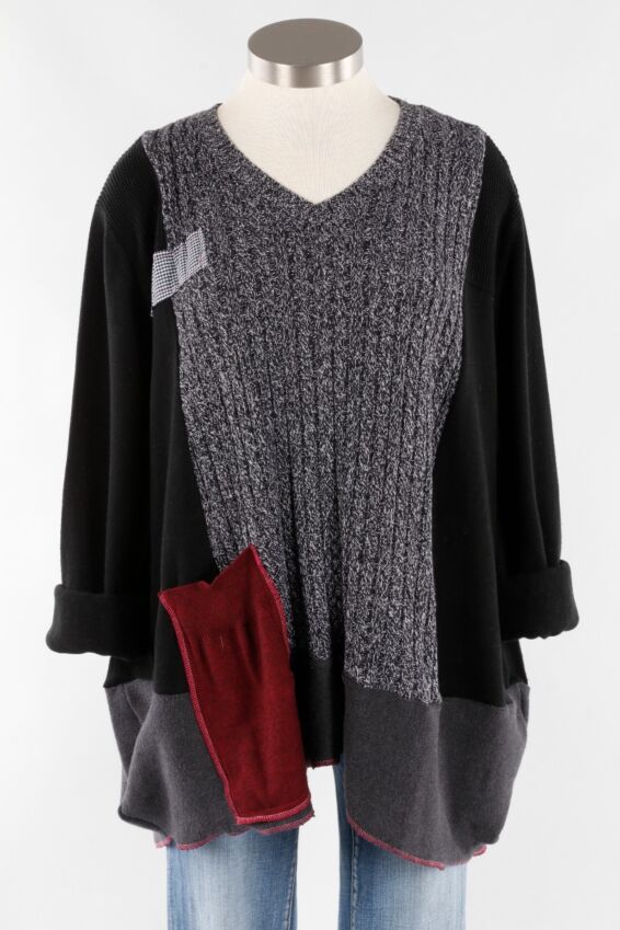 Yes Long Pullover - Black & White #7