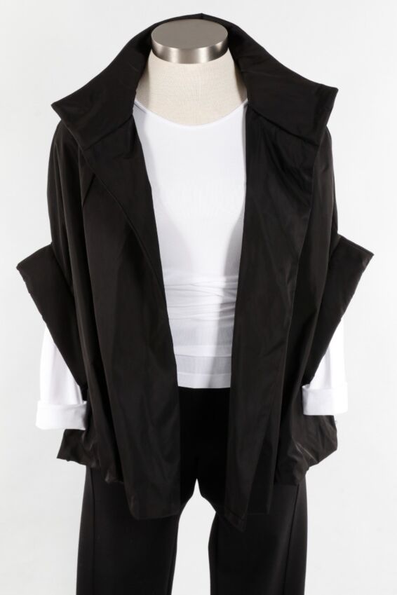 Chic Cape - Black