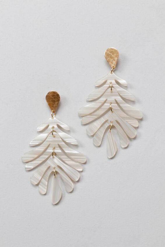Palm Earring - Seashell
