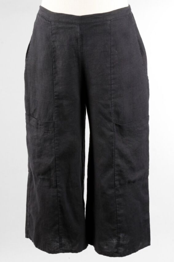 Flattering Crop Plus - Ebony