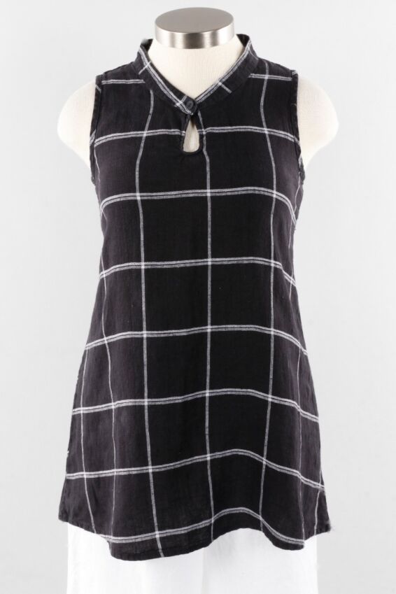 Keyhole Tunic Plus - Ebony Tattersall