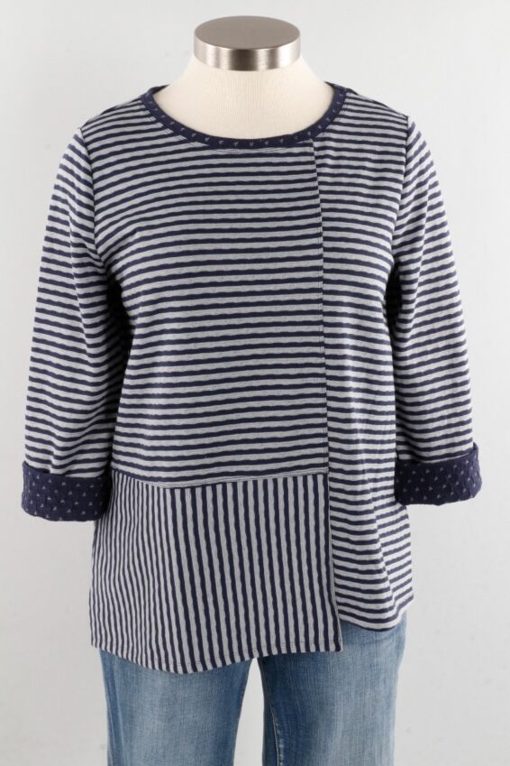 Stepped Hem Pullover - Navy
