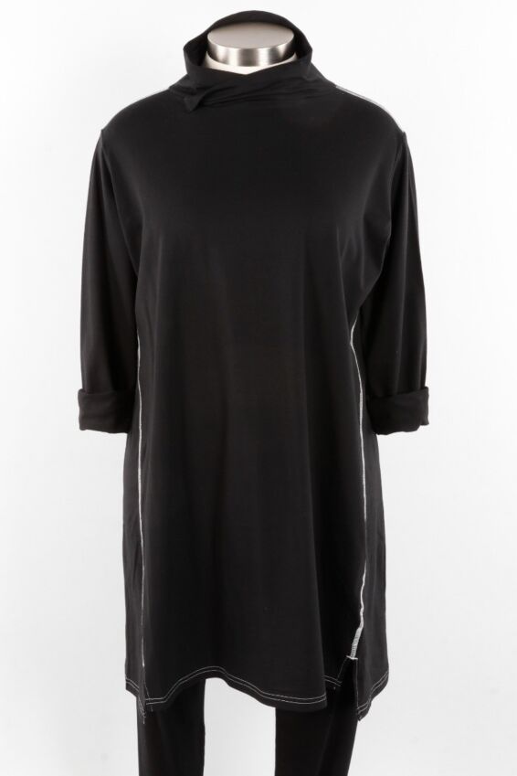 Contrast Pullover - Black