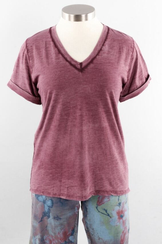 V-Neck Tee - Magenta