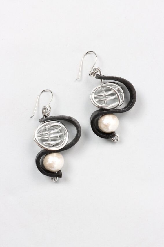 Amazon Earring - White & Silver