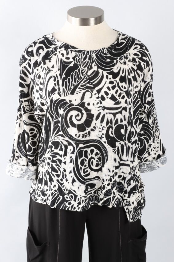 Pocket Pullover - Black Modern Scroll