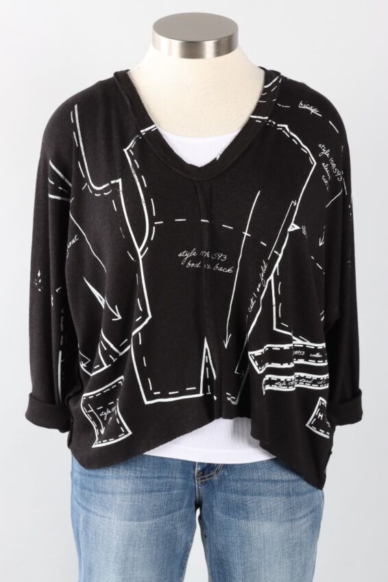 V-Neck Pullover - Black & White