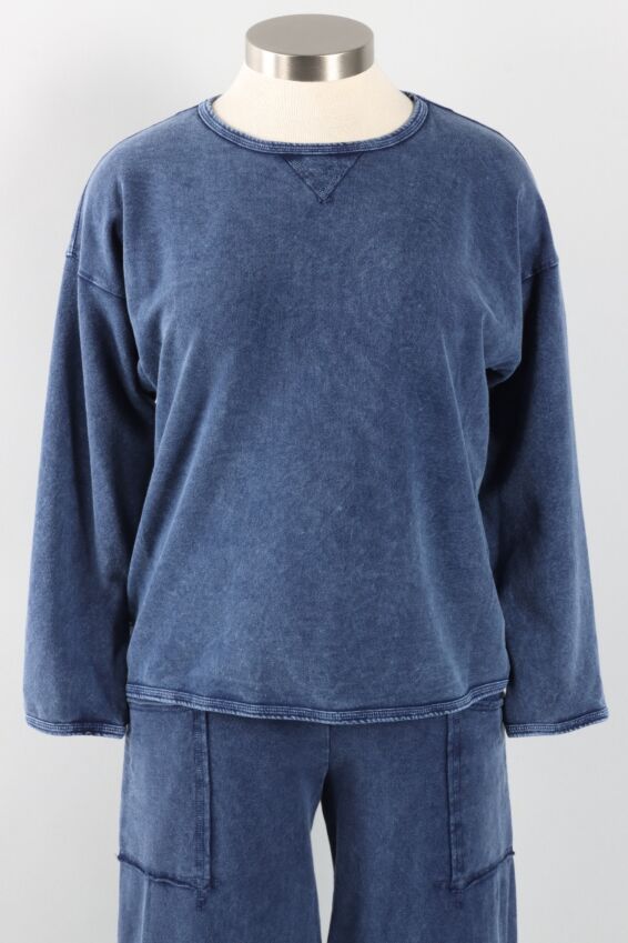 Mineral Wash Basic Sweatshirt - Indigo