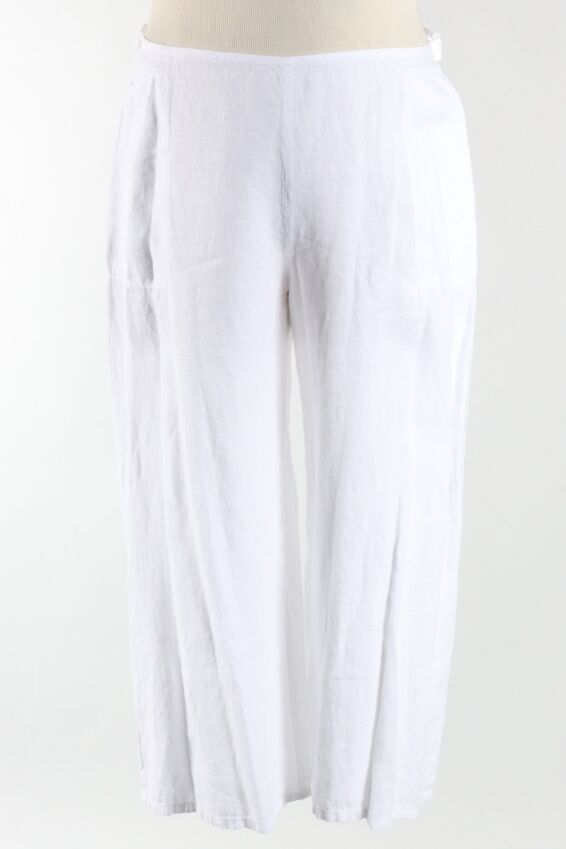 Flat Front Crop - White