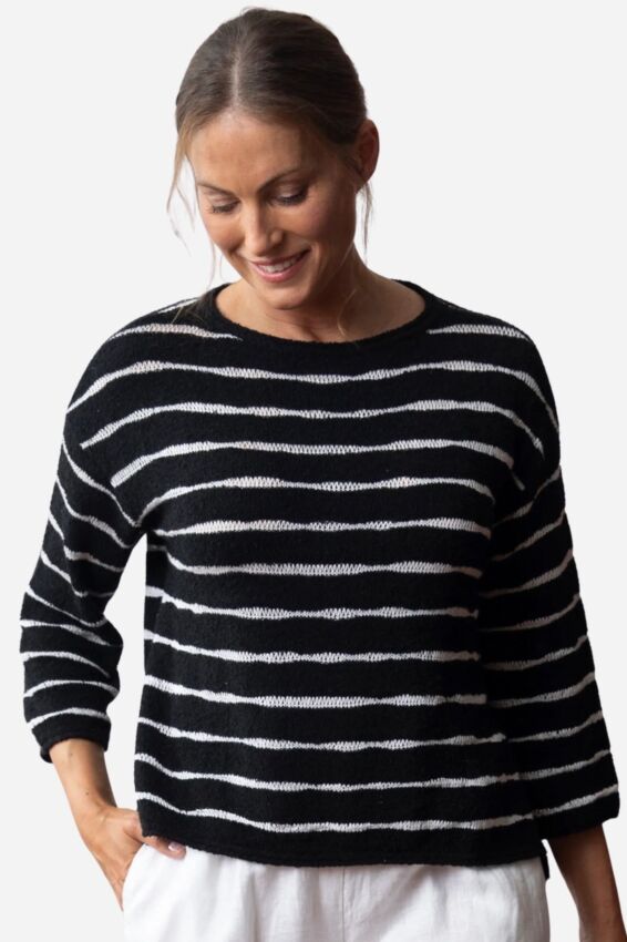 Wave Stripe Pullover - Black