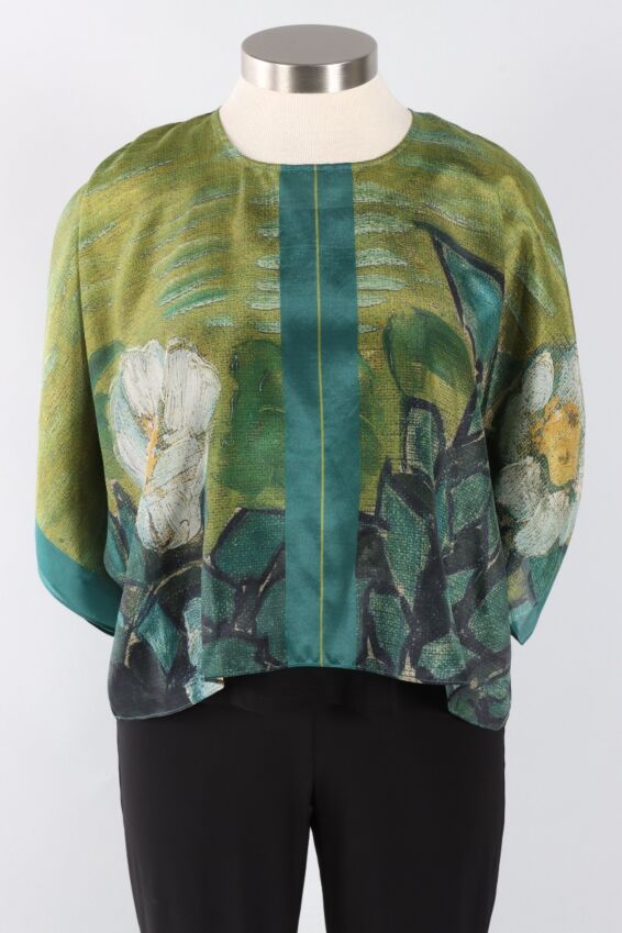 Silk Short Top - Wild Roses