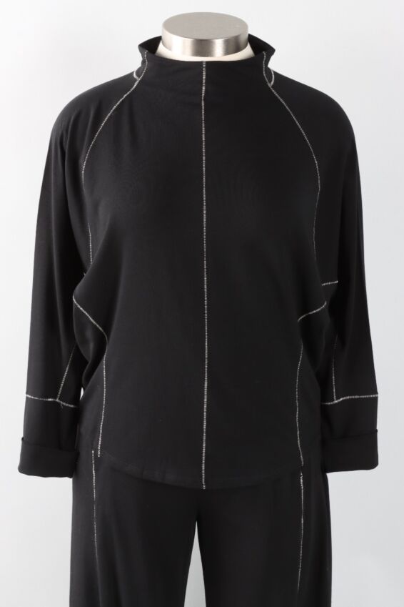 Riviera Raglan Pullover - Black