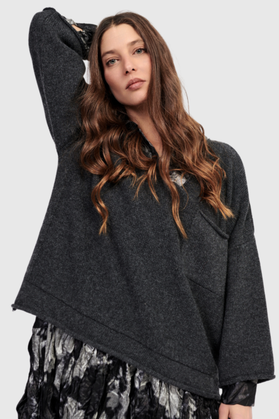 Pocket V-Neck - Grey